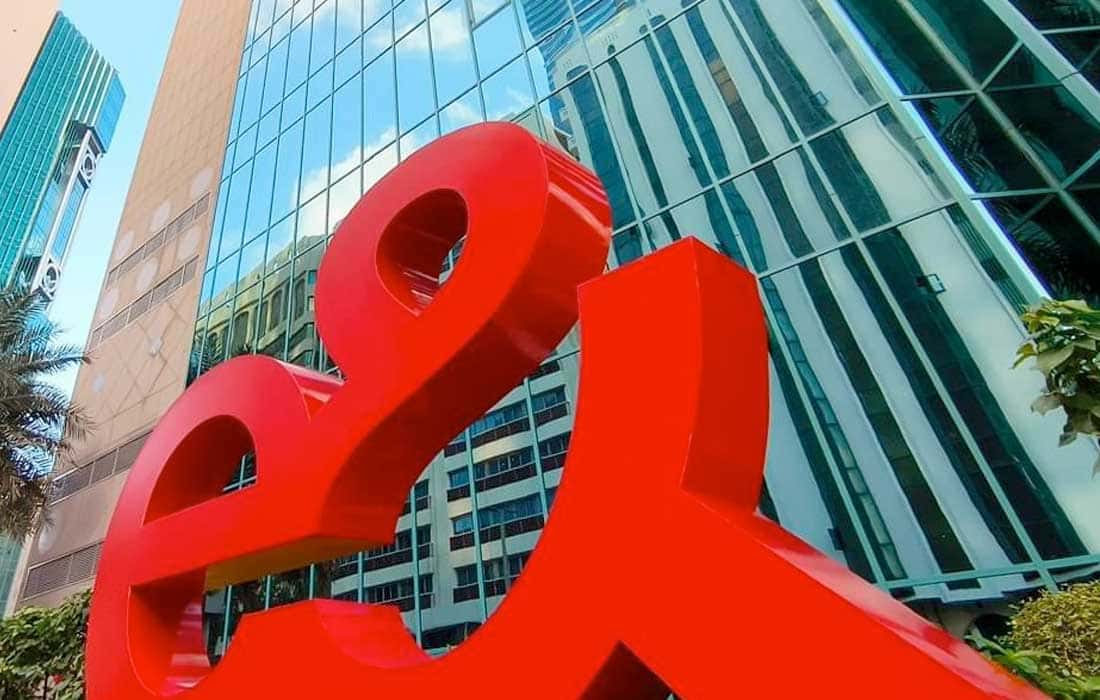 e& tops fastest growing global brands in 2025