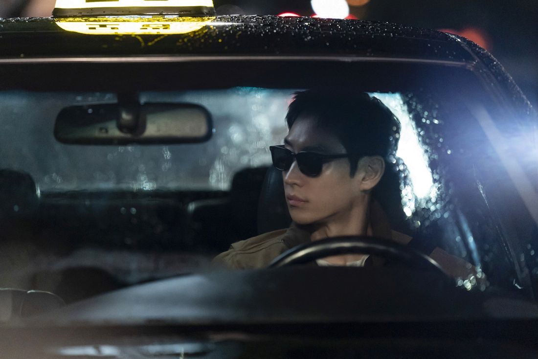 Lee Je-hoon returns in Taxi Driver 3